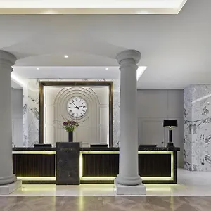 Hotell Titanic Gendarmenmarkt